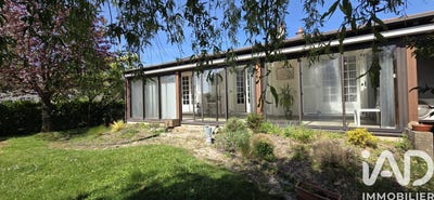 /international/fr/nuaille-pays-de-la-loire-310107292203/