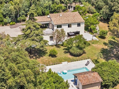 /international/fr/auribeau-sur-siagne-hh-15843800-auribeau-sur-siagne-provence-alpes-cote-d-azur-310100959766/