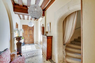 /international/fr/avignon-provence-alpes-cote-d-azur-310109131516/