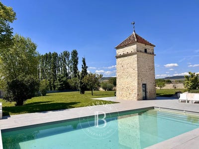 /international/fr/beaune-burgundy-310106999449/