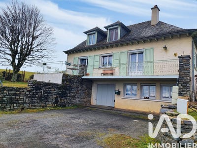 /international/fr/montsalvy-auvergne-310105206700/