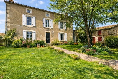 /international/fr/sainte-neomaye-charente-310108785399/