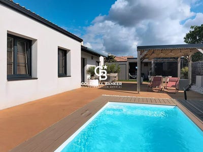 /international/fr/talmont-saint-hilaire-pays-de-la-loire-310108249138/