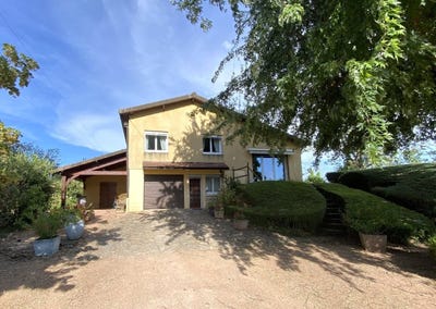 /international/fr/paray-le-monial-burgundy-310109228200/