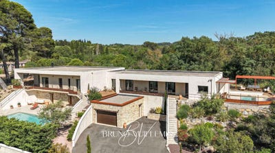 /international/fr/carcassonne-languedoc-roussillon-310109097569/?lang=th