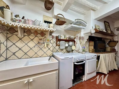 /international/fr/la-verdiere-provence-alpes-cote-d-azur-310107623270/