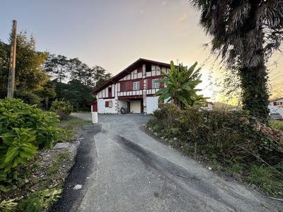 /international/fr/saint-pee-sur-nivelle-aquitaine-120089956402/?lang=zh-cn