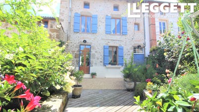 /international/fr/rochechouart-limousin-310105810114/