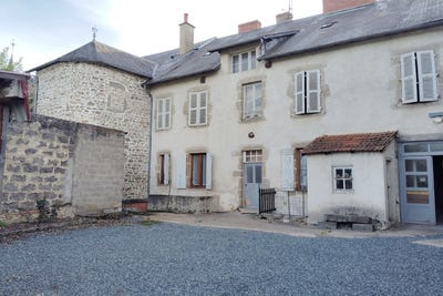 /international/fr/le-mayet-de-montagne-auvergne-310119996018/