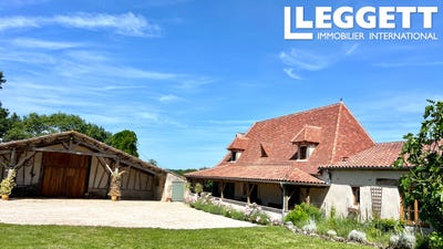 /international/fr/lauzun-aquitaine-310108319341/