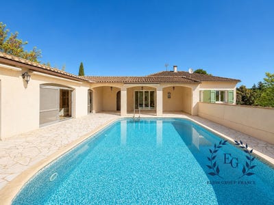 /international/fr/aubais-languedoc-roussillon-310108087842/