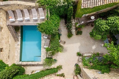 /international/fr/aigaliers-languedoc-roussillon-310108291626/