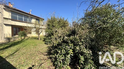 /international/fr/pezens-languedoc-roussillon-310107642577/