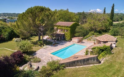 /international/fr/manosque-provence-alpes-cote-d-azur-310108429823/