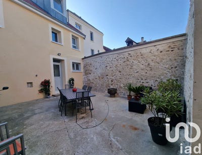 /international/fr/courdimanche-ile-de-france-310102667752/