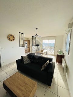 /international/fr/chateaurenard-provence-alpes-cote-d-azur-310109179720/
