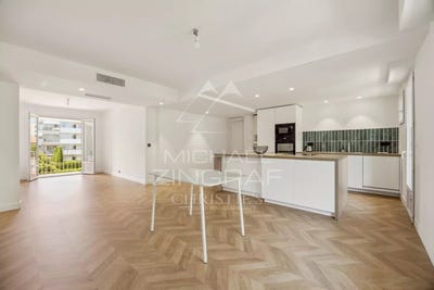 /international/fr/cannes-provence-alpes-cote-d-azur-310101226498/?lang=it