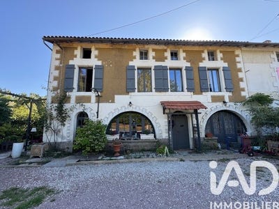 /international/fr/varaignes-aquitaine-310103608488/