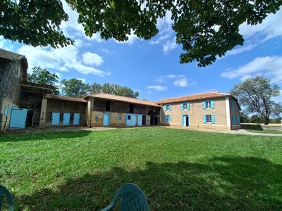 /international/fr/mirande-midi-pyrenees-310103823448/