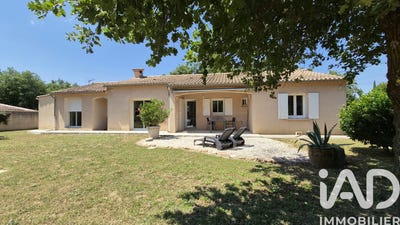 /international/fr/rochefort-du-gard-languedoc-roussillon-310108562136/