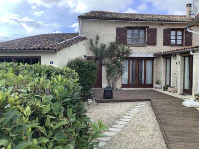 /international/fr/pamproux-charente-310102413743/