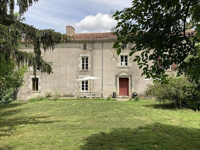 /international/fr/chantonnay-pays-de-la-loire-310100660245/