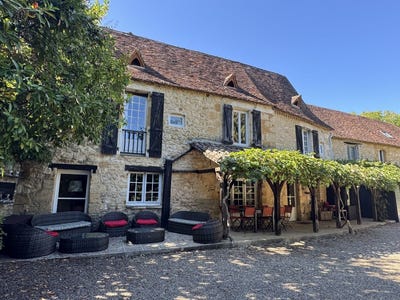 /international/fr/saint-cyprien-aquitaine-310119501788/