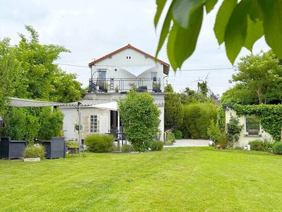 /international/fr/houdan-picardie-310099733269/