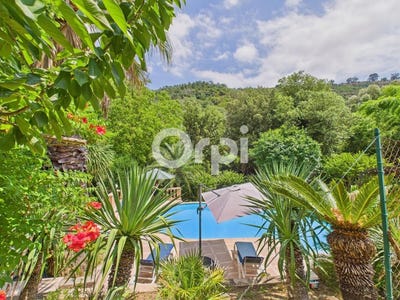 /international/fr/pegomas-provence-alpes-cote-d-azur-310100543187/