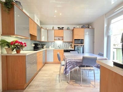 /international/fr/rue-du-floridor-thann-alsace-310109079311/?lang=id