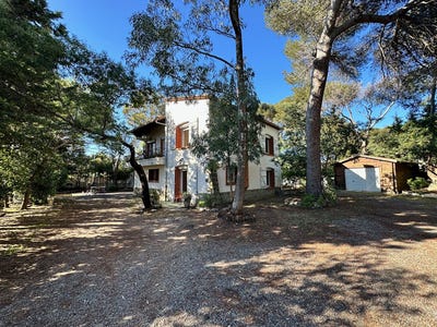 /international/fr/saint-raphael-provence-alpes-cote-d-azur-310108465743/