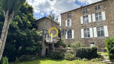 /international/fr/saugues-auvergne-310101326863/?lang=en