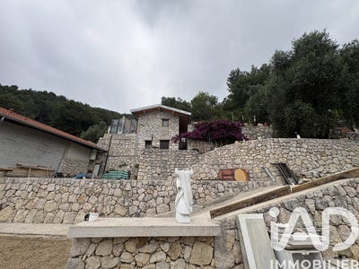 /international/fr/sainte-agnes-provence-alpes-cote-d-azur-310108520134/