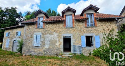 /international/fr/lacapelle-viescamp-auvergne-310101417080/