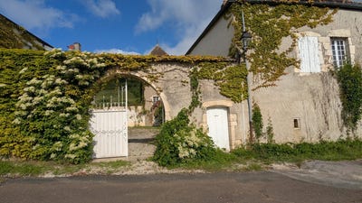 /international/fr/chassey-le-camp-burgundy-310109868538/