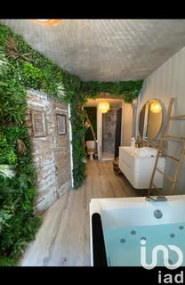 /international/fr/nimes-languedoc-roussillon-310100954240/?lang=en
