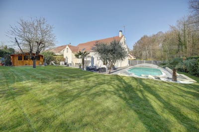 /international/fr/10-allee-du-chateau-maule-upper-normandy-310107428323/