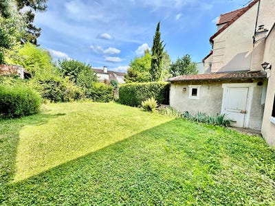 /international/fr/le-chesnay-ile-de-france-310098972836/