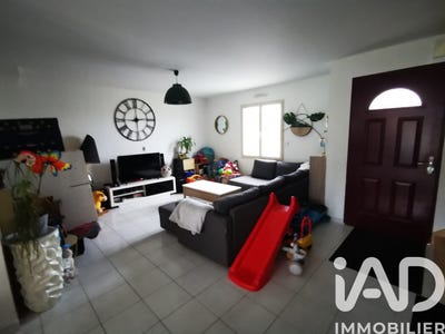 /international/fr/connerre-pays-de-la-loire-310105761106/