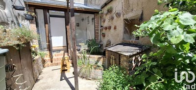 /international/fr/villeneuve-sur-yonne-burgundy-310100886722/