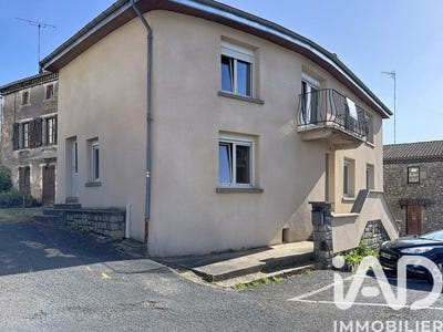 /international/fr/saint-amant-roche-savine-auvergne-310108598319/