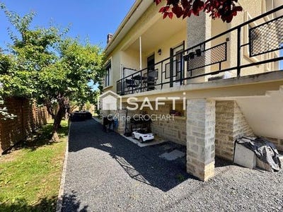 /international/fr/terrasson-lavilledieu-aquitaine-310099632097/