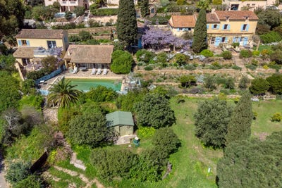 /international/fr/le-lavandou-hh-15348557-le-lavandou-provence-alpes-cote-d-azur-310100955865/