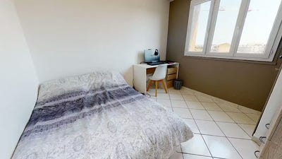 /international/fr/avenue-viviani-venissieux-rhone-310104204660/