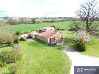 /international/fr/baignes-sainte-radegonde-charente-310107239600/