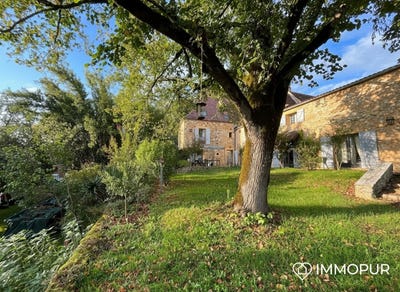 /international/fr/coux-et-bigaroque-mouzens-aquitaine-310107624557/
