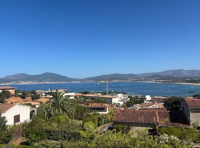/international/fr/porticcio-corsica-310101410768/?lang=en