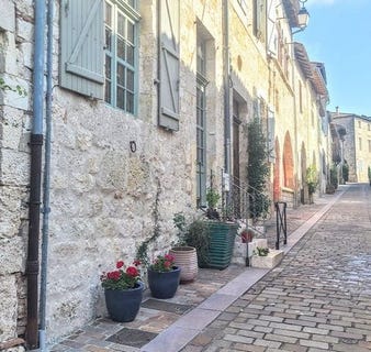 /international/fr/lauzerte-midi-pyrenees-310103772728/