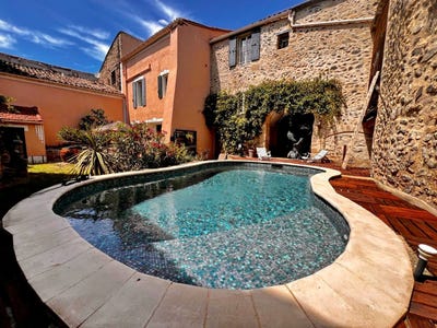 /international/fr/caux-limousin-310107643477/