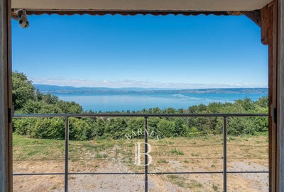 /international/fr/evian-les-bains-rhone-310101080950/
